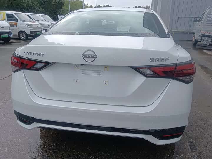 Фото 5 - Nissan Sylphy