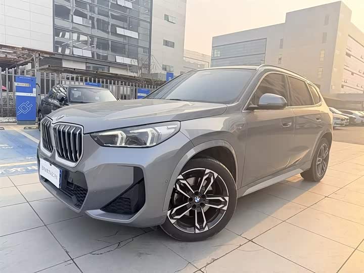 Фото 1 - BMW X1