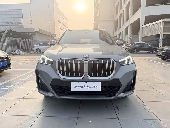 Фото 2 - BMW X1