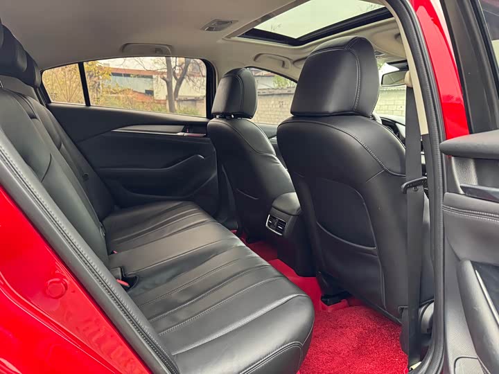 Фото 9 - Mazda Atenza