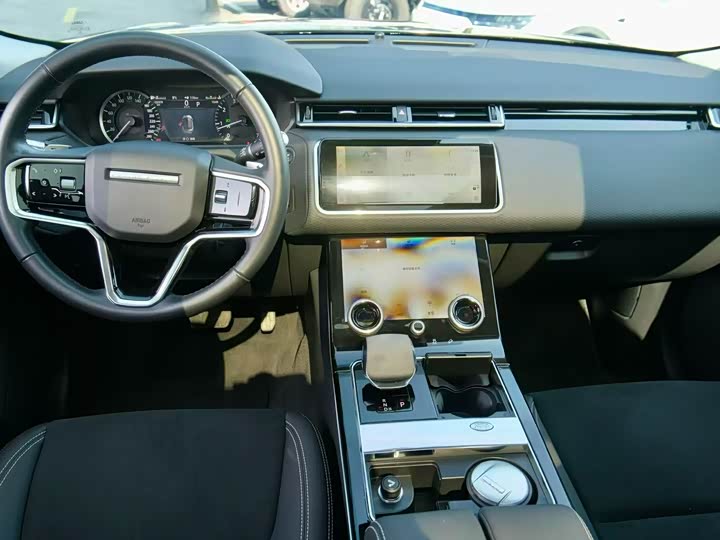 Фото 8 - Land Rover Range Rover Velar