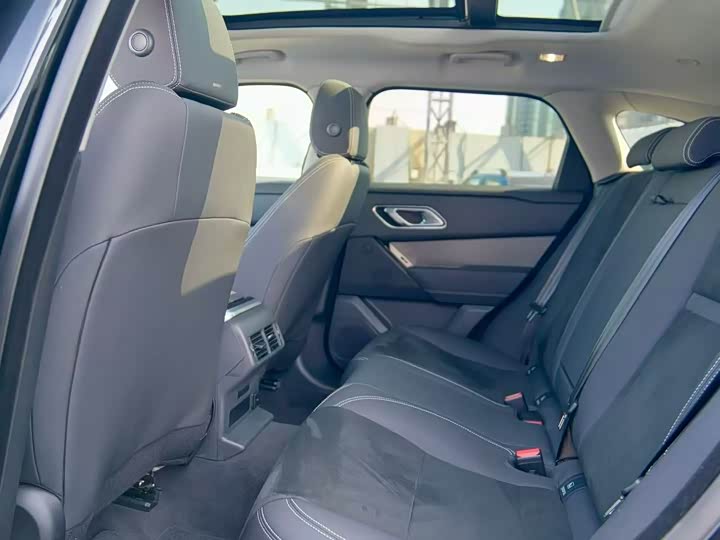 Фото 9 - Land Rover Range Rover Velar