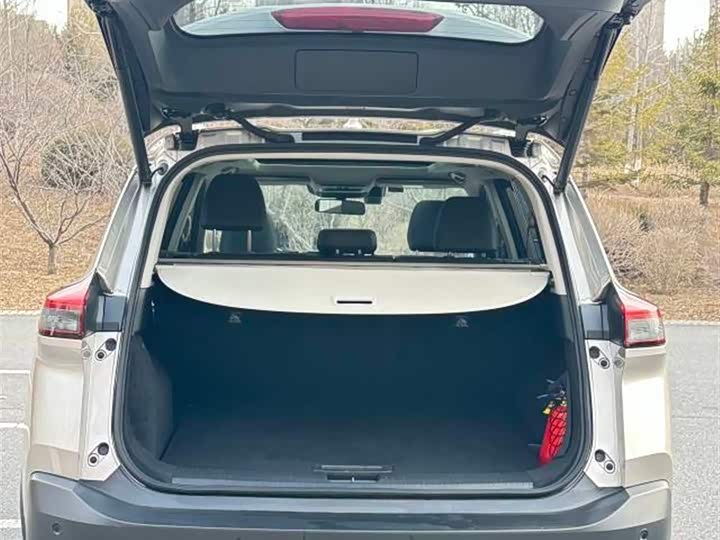 Фото 8 - Nissan X-Trail