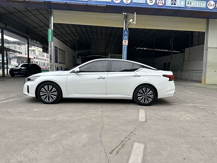 Фото 4 - Nissan Teana