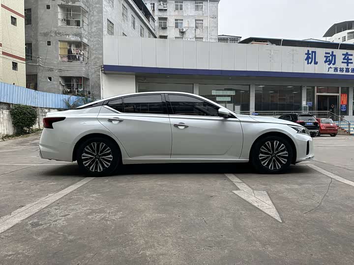 Фото 8 - Nissan Teana