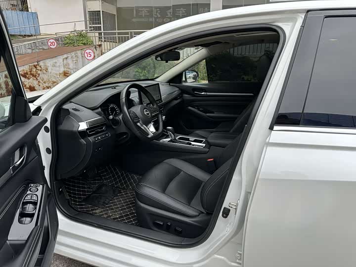 Фото 9 - Nissan Teana