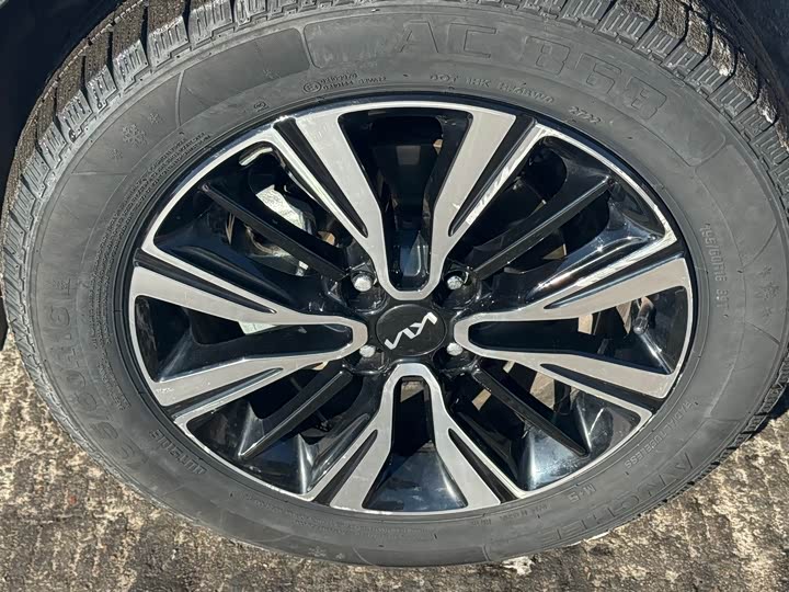 Фото 4 - Kia KX1