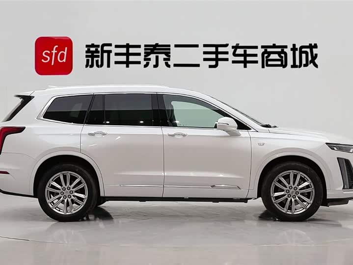 Фото 3 - Cadillac XT6