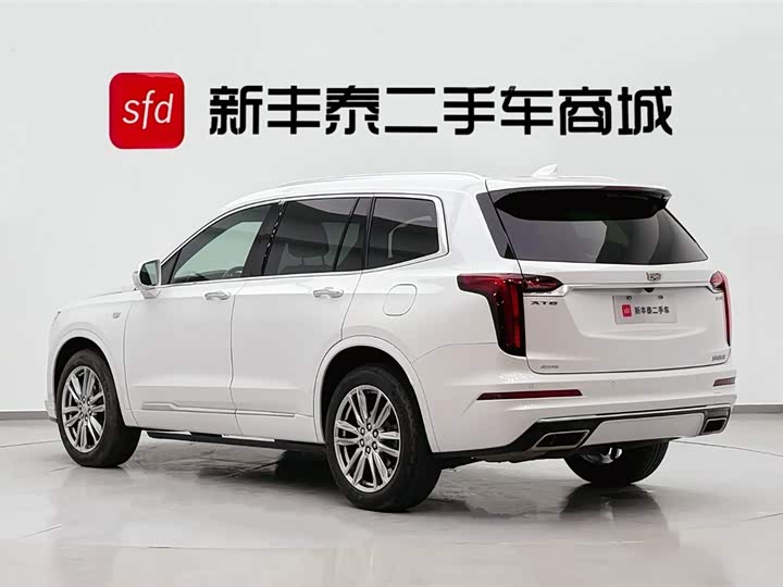 Фото 6 - Cadillac XT6