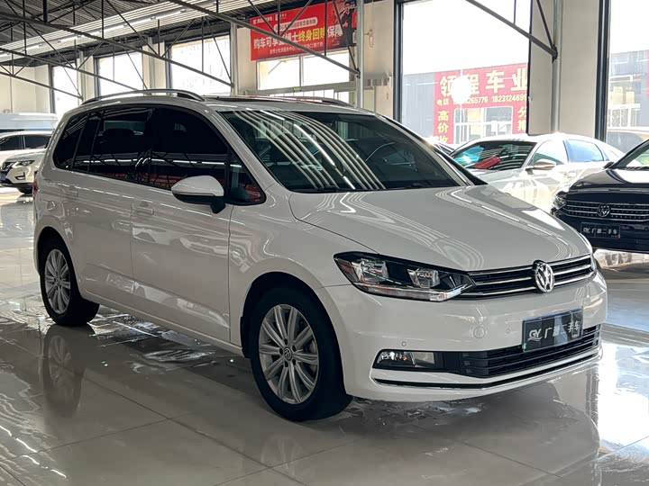 Фото 3 - Volkswagen Touran L