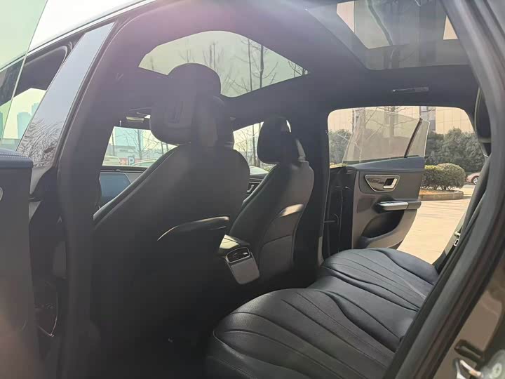 Фото 6 - Mercedes-Benz EQE