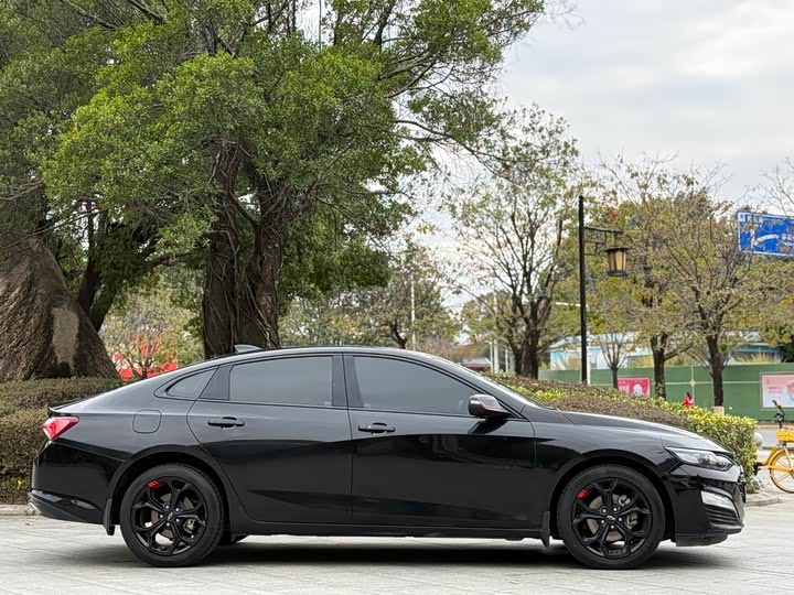 Фото 4 - Chevrolet Malibu XL