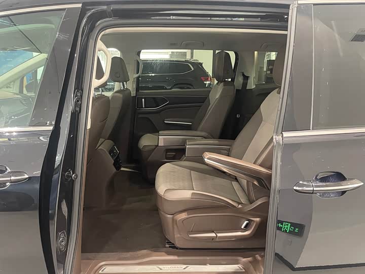 Фото 7 - Volkswagen Viloran