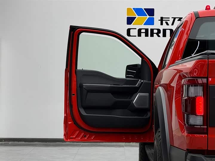 Фото 5 - Ford F-150 Raptor