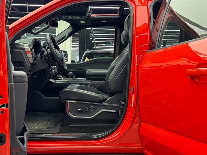 Фото 6 - Ford F-150 Raptor