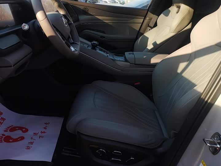 Фото 9 - Denza N7