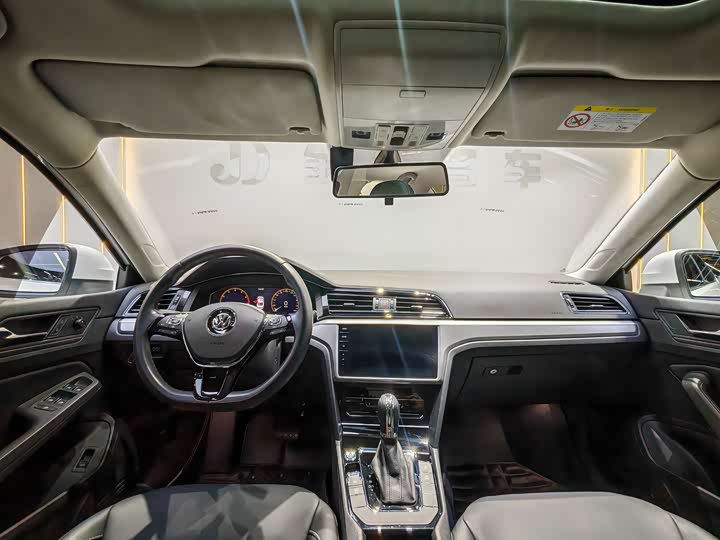 Фото 4 - Volkswagen Lamando L