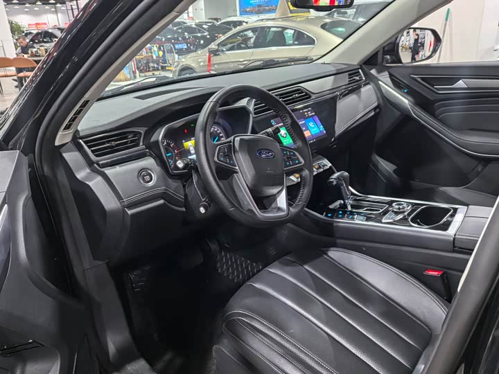 Фото 8 - Ford Territory