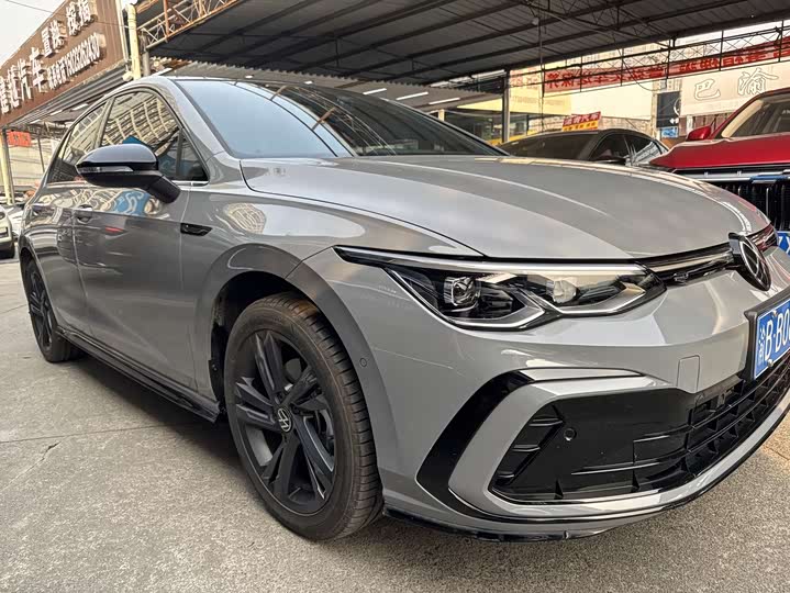 Фото 3 - Volkswagen Golf