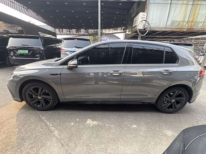 Фото 4 - Volkswagen Golf