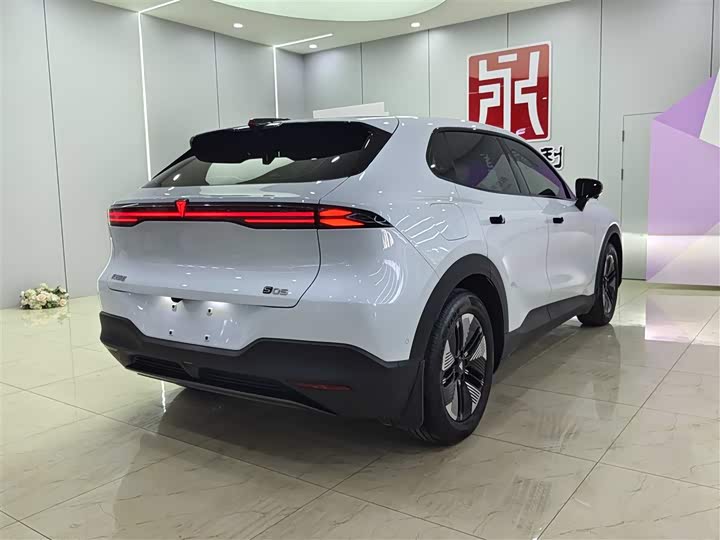 Фото 4 - Changan Deepal S05