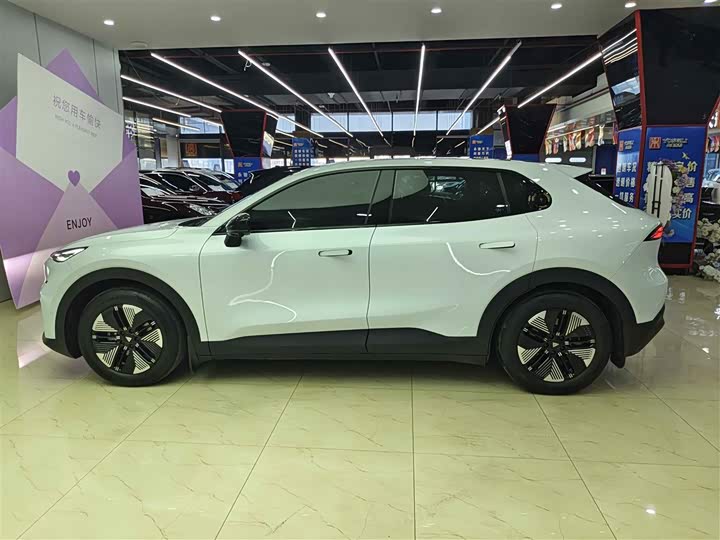 Фото 7 - Changan Deepal S05