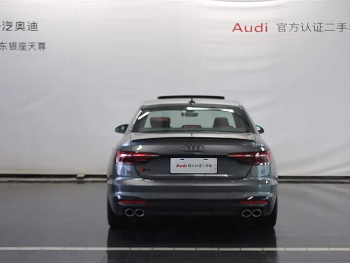 Фото 4 - Audi S4