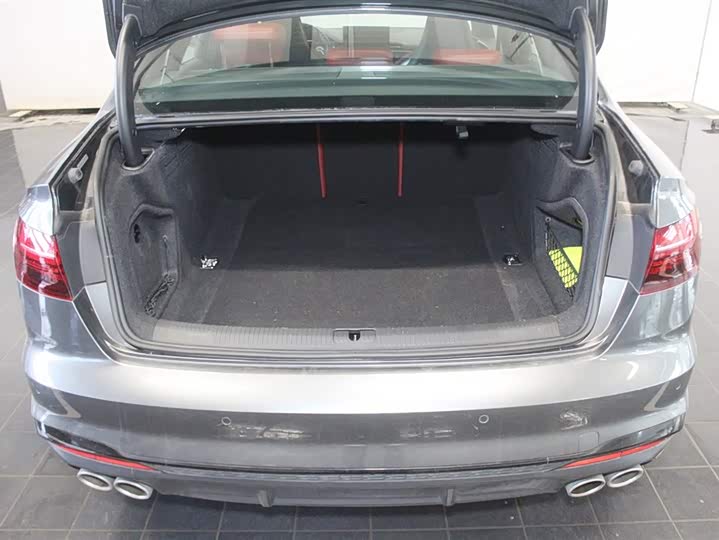 Фото 5 - Audi S4