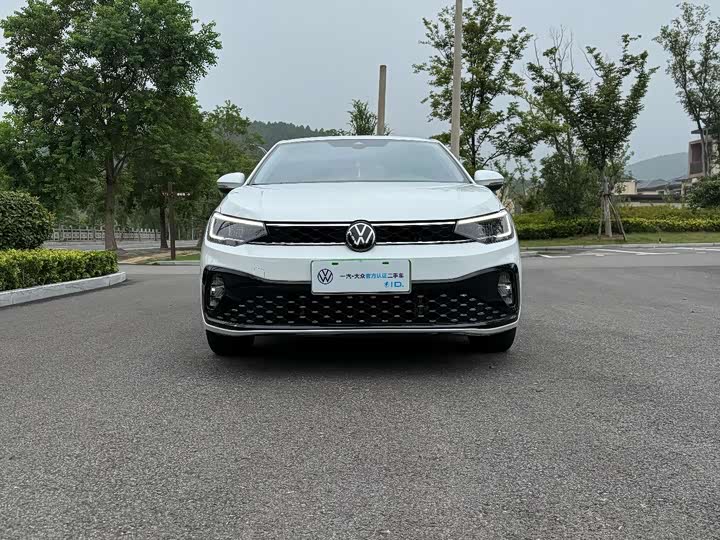 Фото 3 - Volkswagen Lavida