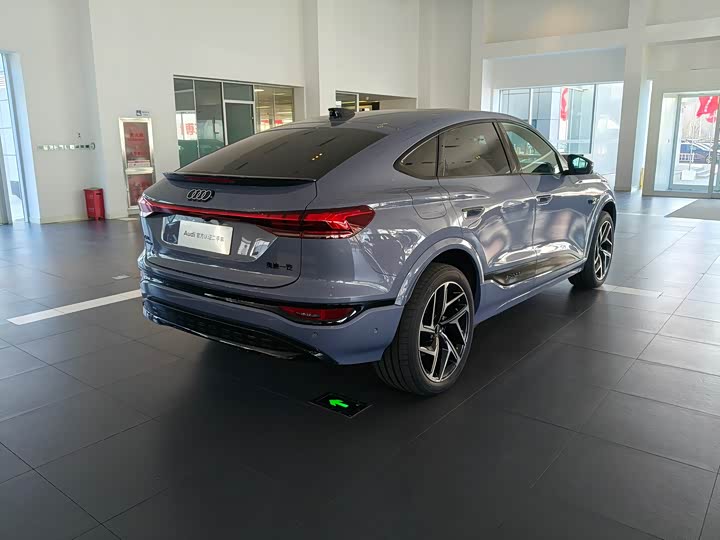 Фото 7 - Audi Q6L e-tron Sportback