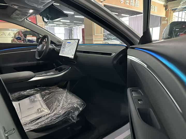 Фото 7 - XPeng Mona M03