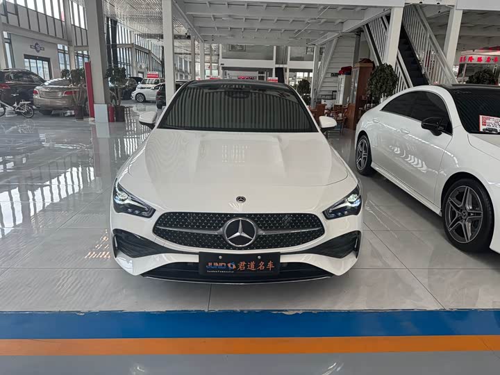 Фото 2 - Mercedes-Benz CLA-Class