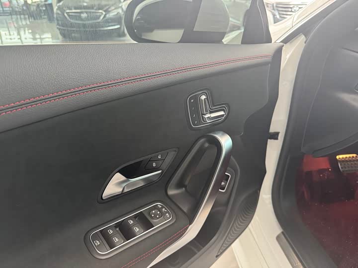 Фото 7 - Mercedes-Benz CLA-Class