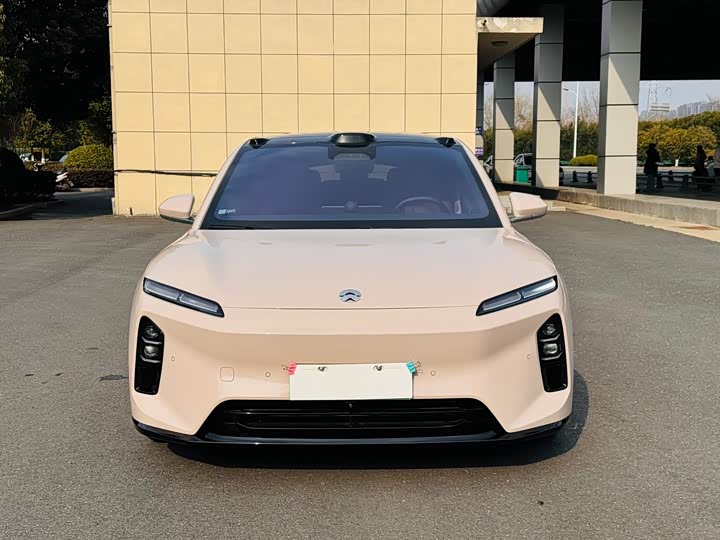 Фото 2 - Nio ET5T