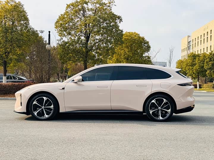 Фото 7 - Nio ET5T