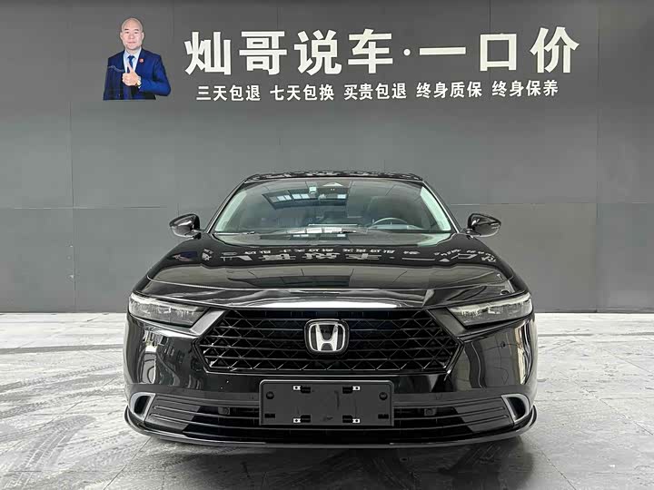 Фото 4 - Honda Accord