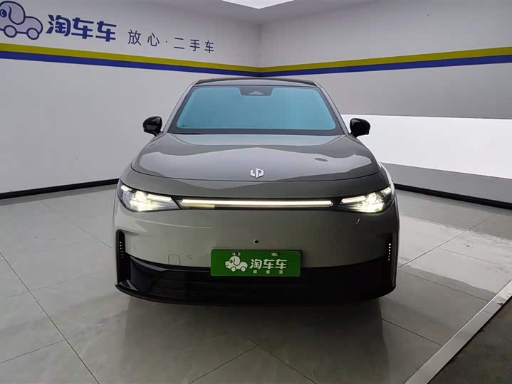 Фото 2 - Leapmotor C10