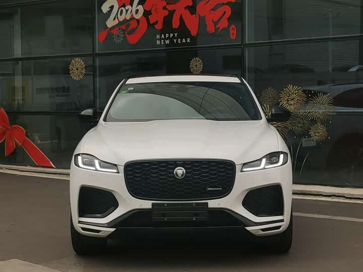 Фото 4 - Jaguar F-Pace