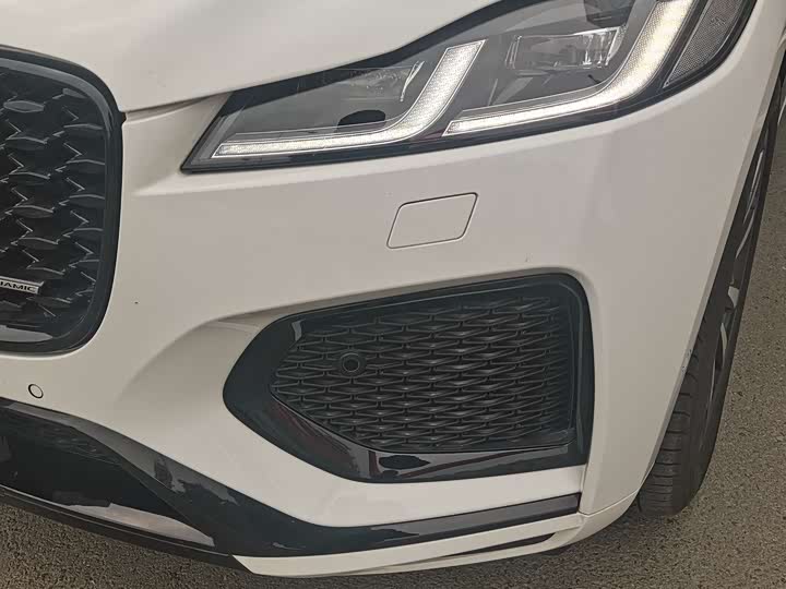 Фото 5 - Jaguar F-Pace