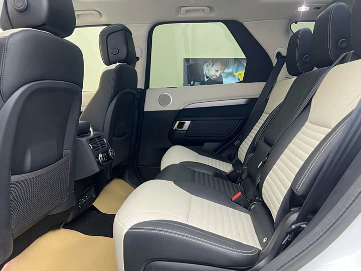 Фото 9 - Land Rover Discovery