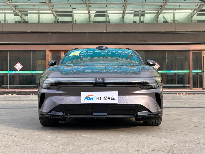 Фото 2 - Zeekr 007 GT