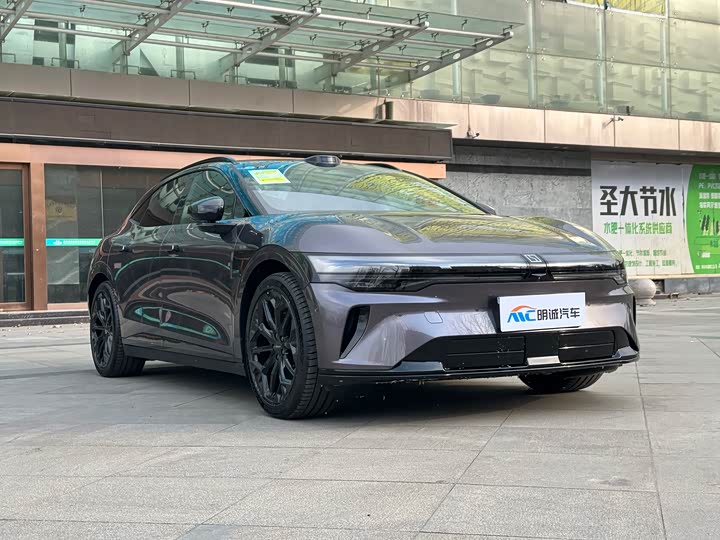 Фото 3 - Zeekr 007 GT