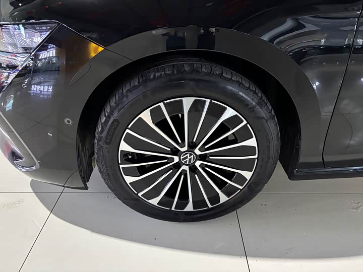 Фото 4 - Volkswagen Magotan