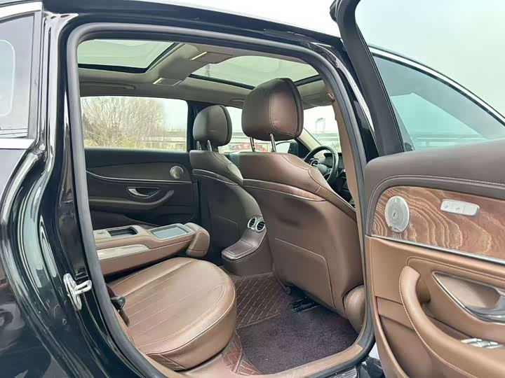 Фото 6 - Mercedes-Benz E-Class Hybrid