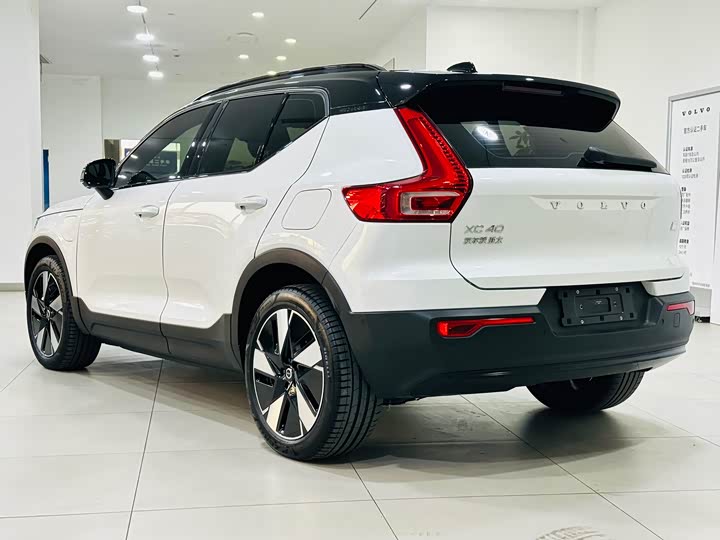 Фото 7 - Volvo XC40 EV