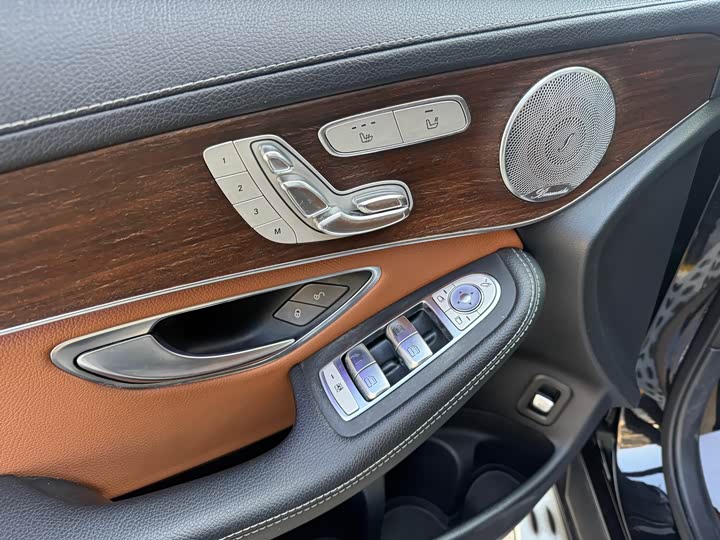 Фото 5 - Mercedes-Benz GLC-Class