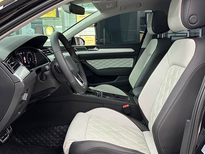 Фото 3 - Volkswagen Magotan