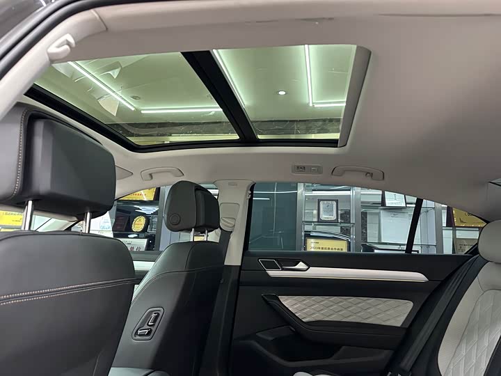 Фото 5 - Volkswagen Magotan