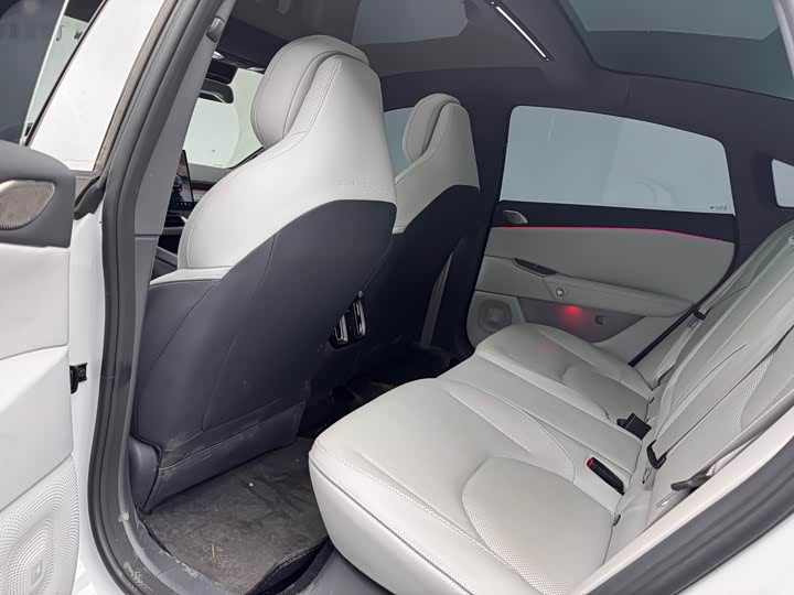 Фото 9 - BAIC Arcfox Alpha S5