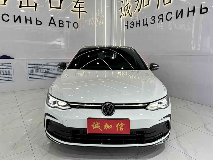 Фото 3 - Volkswagen Golf